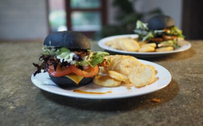 Mini Plant-based Chicken Burger w Mini Potato Cakes